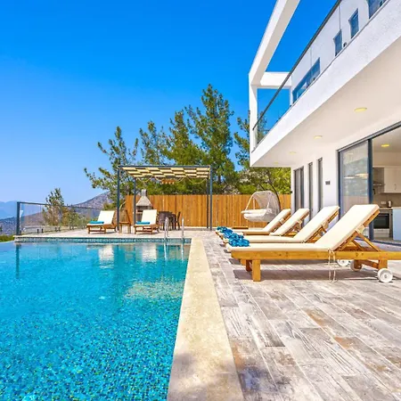 Avci Trio Kaş